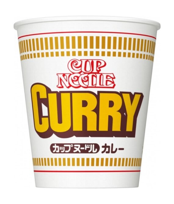 Cup Noodles mit Currygeschmack